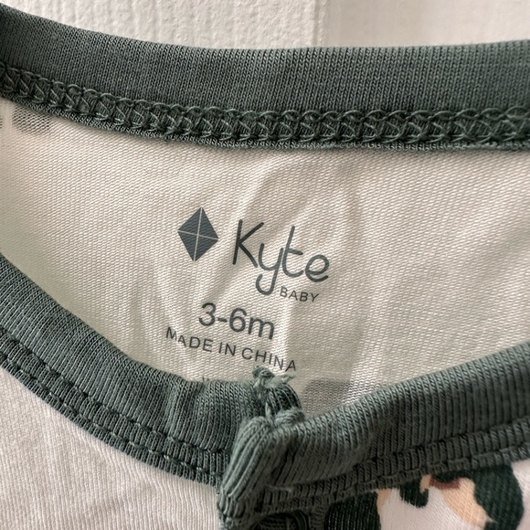 Kyte Baby Snap Romper - Picture 4 of 4